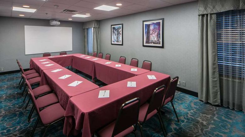 <b>Hampton Inn Lakeland Meeting</b>. Images powered by <a href="https://iceportal.shijigroup.com/" title="IcePortal" target="_blank">IcePortal</a>.