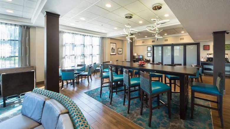 <b>Hampton Inn Lakeland Restaurant</b>. Images powered by <a href="https://iceportal.shijigroup.com/" title="IcePortal" target="_blank">IcePortal</a>.