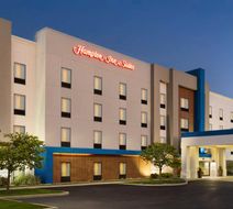 Hampton Inn & Suites, York South, PA Exterior