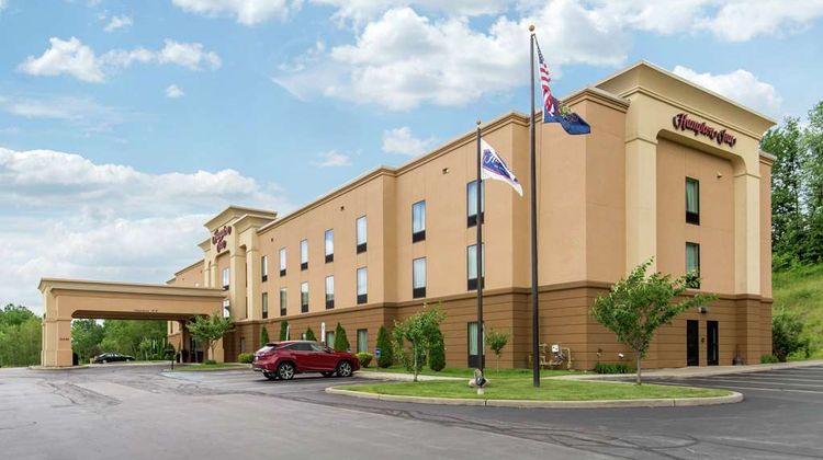 Hampton Inn Meadville Exterior