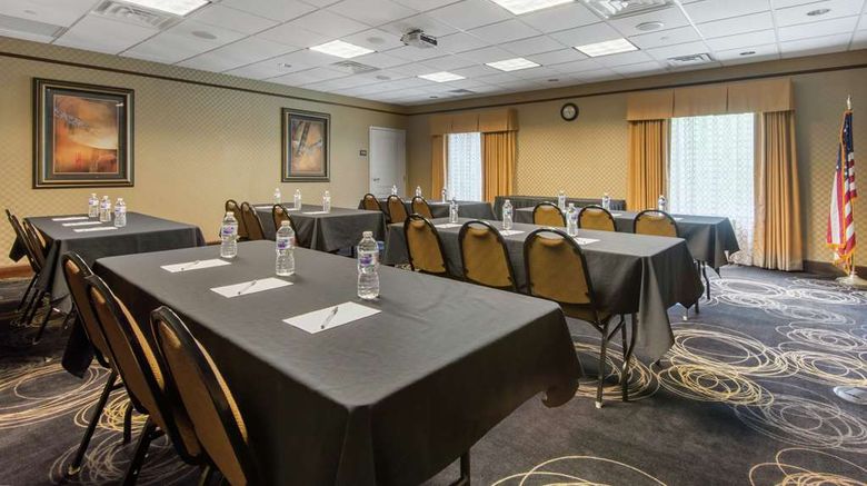 <b>Hampton Inn Meadville Meeting</b>. Images powered by <a href="https://iceportal.shijigroup.com/" title="IcePortal" target="_blank">IcePortal</a>.
