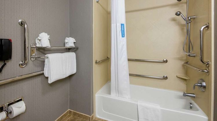 Hampton Inn Meadville Room