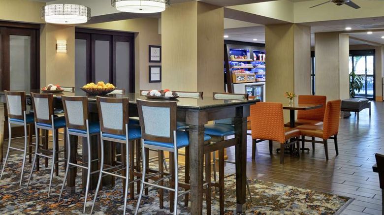 <b>Hampton Inn Memphis/Collierville Lobby</b>. Images powered by <a href="https://iceportal.shijigroup.com/" title="IcePortal" target="_blank">IcePortal</a>.