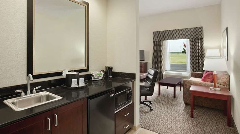 <b>Hampton Inn & Suites Hotel Millington Room</b>. Images powered by <a href="https://iceportal.shijigroup.com/" title="IcePortal" target="_blank">IcePortal</a>.