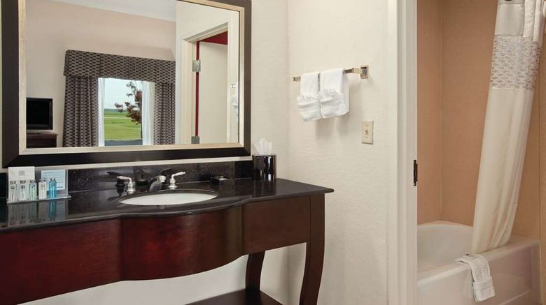 <b>Hampton Inn & Suites Hotel Millington Room</b>. Images powered by <a href="https://iceportal.shijigroup.com/" title="IcePortal" target="_blank">IcePortal</a>.