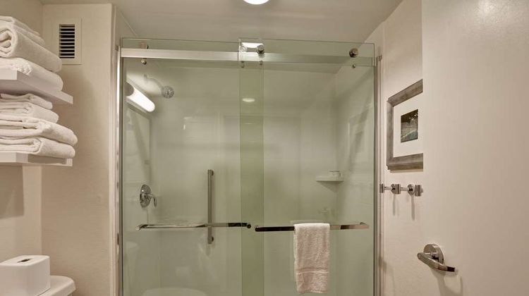 Hampton Inn Memphis-Poplar Room
