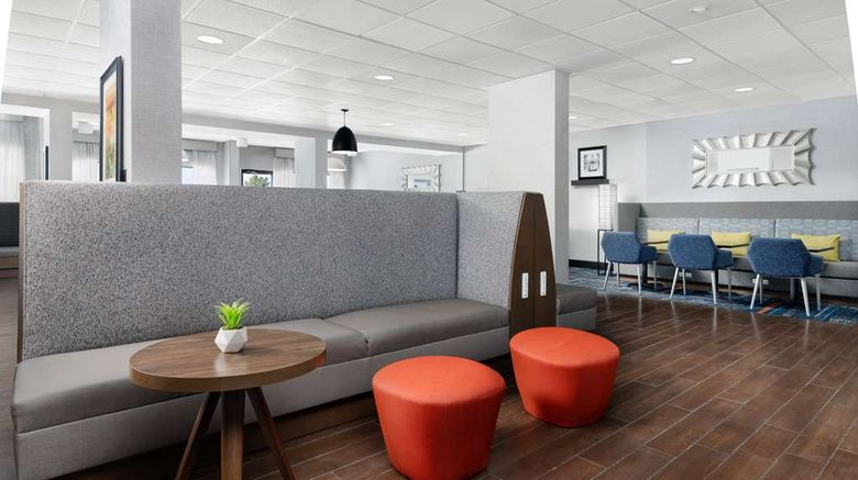 <b>Hampton Inn Memphis-Walnut Grove/Baptist Lobby</b>. Images powered by <a href="https://iceportal.shijigroup.com/" title="IcePortal" target="_blank">IcePortal</a>.