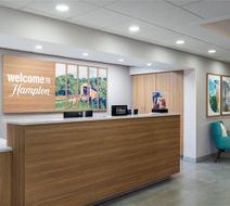 Hampton Inn Marietta Lobby