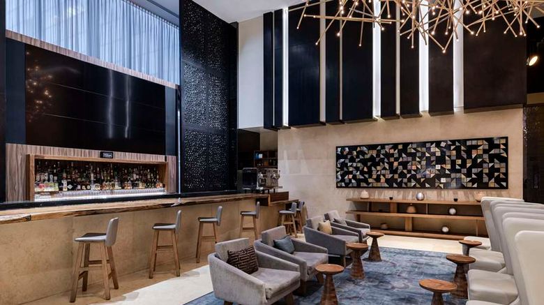 <b>Hilton Mexico City Santa Fe Lobby</b>. Images powered by <a href="https://iceportal.shijigroup.com/" title="IcePortal" target="_blank">IcePortal</a>.