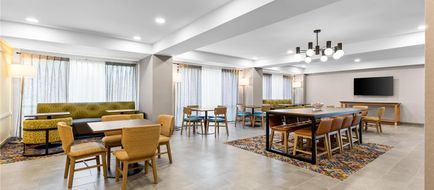 Hampton Inn & Suites Mansfield Lobby