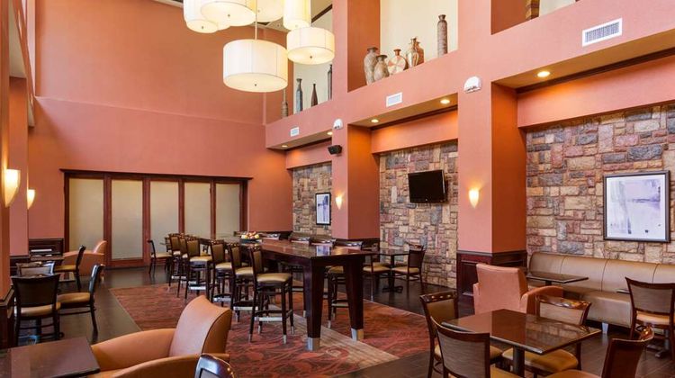 Hampton Inn & Suites Mission Lobby