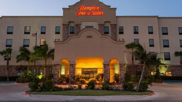 Hampton Inn & Suites Mission Exterior