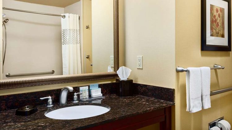 Hampton Inn & Suites Mission Room