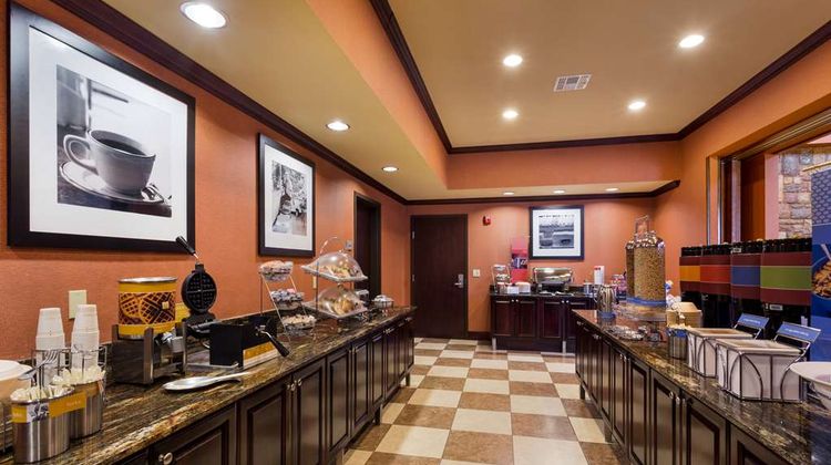 Hampton Inn & Suites Mission Restaurant