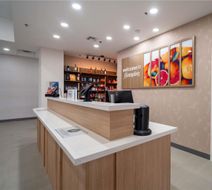 Hampton Inn & Suites Mission Lobby
