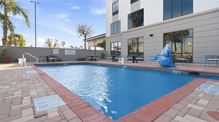 Hampton Inn & Suites Pharr Pool
