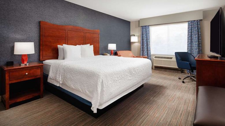 <b>Hampton Inn Medford Room</b>. Images powered by <a href="https://iceportal.shijigroup.com/" title="IcePortal" target="_blank">IcePortal</a>.