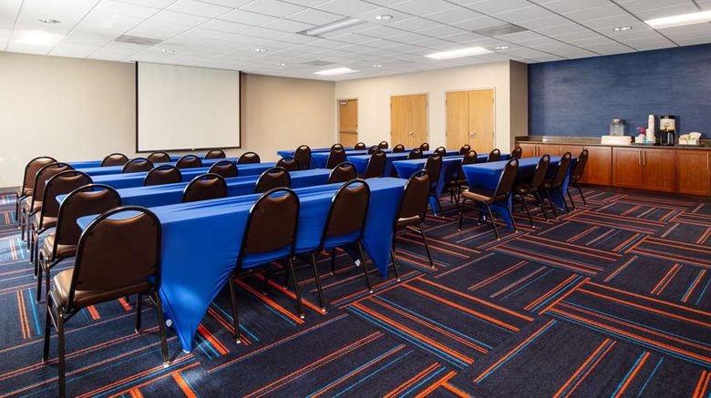 <b>Hampton Inn Medford Meeting</b>. Images powered by <a href="https://iceportal.shijigroup.com/" title="IcePortal" target="_blank">IcePortal</a>.