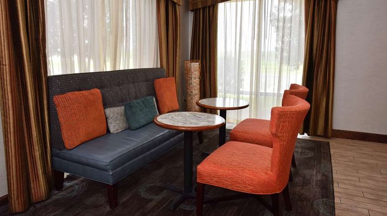 <b>Hampton Inn Alexander City Lobby</b>. Images powered by <a href="https://iceportal.shijigroup.com/" title="IcePortal" target="_blank">IcePortal</a>.