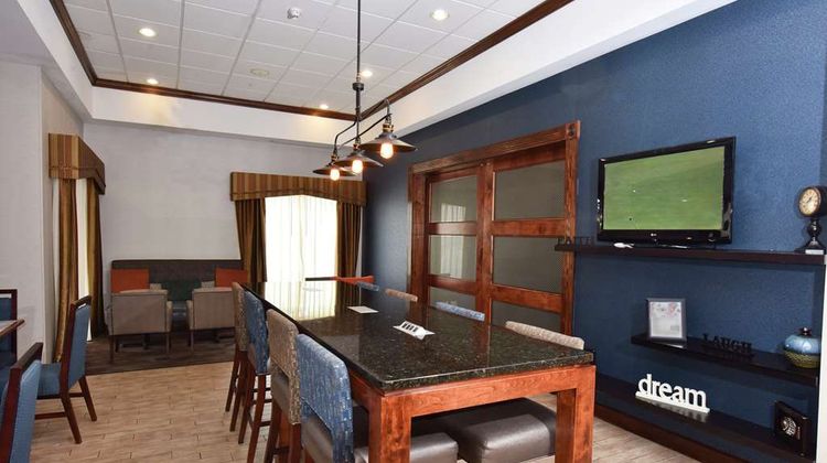 Hampton Inn Alexander City Lobby