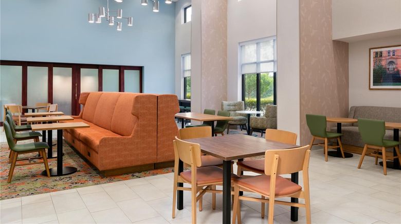 <b>Hampton Inn & Suites Prattville Restaurant</b>. Images powered by <a href="https://iceportal.shijigroup.com/" title="IcePortal" target="_blank">IcePortal</a>.