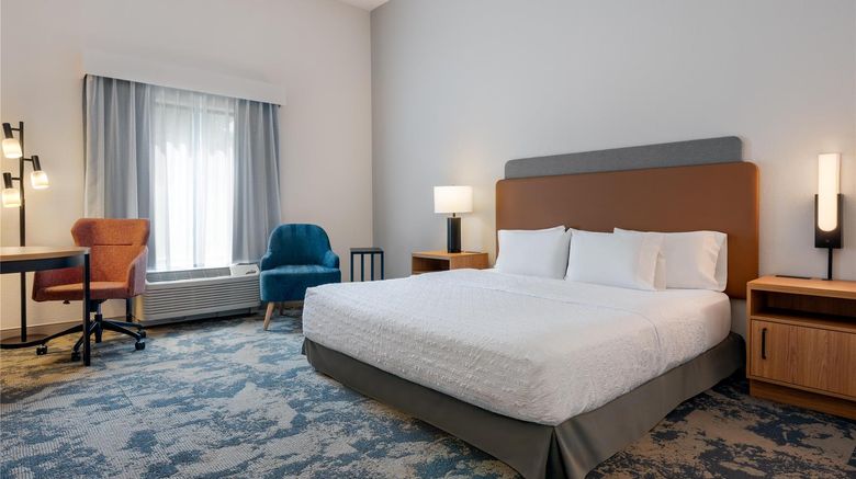 <b>Hampton Inn & Suites Prattville Room</b>. Images powered by <a href="https://iceportal.shijigroup.com/" title="IcePortal" target="_blank">IcePortal</a>.