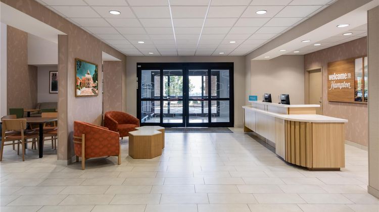 Hampton Inn & Suites Prattville Lobby