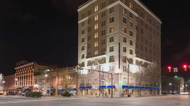 Hampton Inn & Suites Downtown Exterior