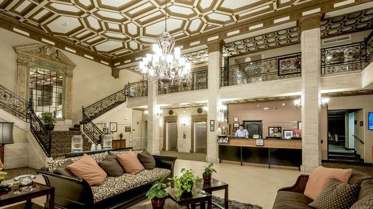 Hampton Inn & Suites Downtown Lobby