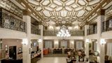Hampton Inn & Suites Downtown Lobby