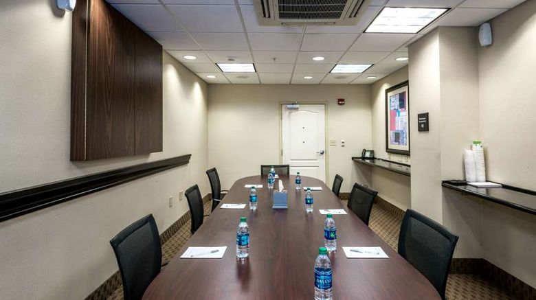 <b>Hampton Inn & Suites Downtown Meeting</b>. Images powered by <a href="https://iceportal.shijigroup.com/" title="IcePortal" target="_blank">IcePortal</a>.
