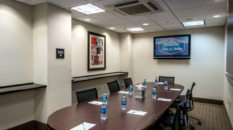 <b>Hampton Inn & Suites Downtown Meeting</b>. Images powered by <a href="https://iceportal.shijigroup.com/" title="IcePortal" target="_blank">IcePortal</a>.