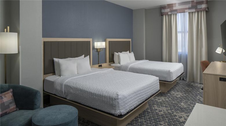 <b>Hampton Inn & Suites Downtown Room</b>. Images powered by <a href="https://iceportal.shijigroup.com/" title="IcePortal" target="_blank">IcePortal</a>.