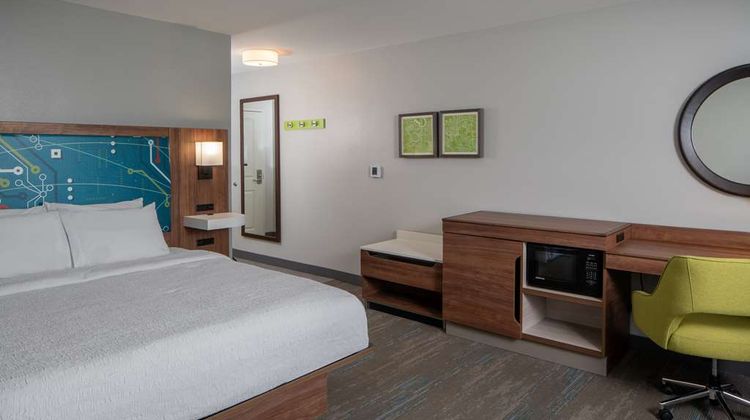 Hampton Inn Montgomery-South-Airport Room