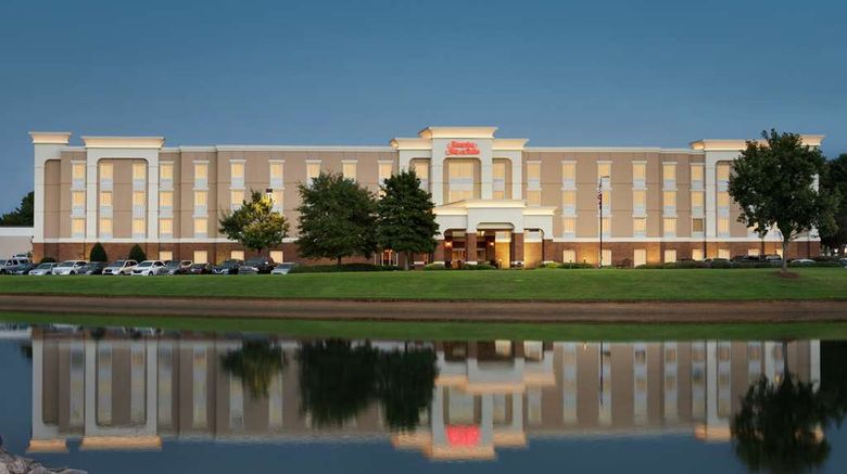 <b>Hampton Inn & Suites EastChase Exterior</b>. Images powered by <a href="https://iceportal.shijigroup.com/" title="IcePortal" target="_blank">IcePortal</a>.