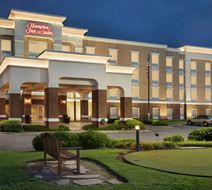 Hampton Inn & Suites EastChase Exterior