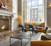 Hampton Inn & Suites EastChase Lobby