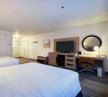 Hampton Inn & Suites Mountain Home Room