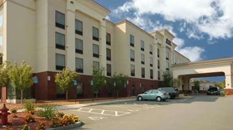 <b>Hampton Inn & Suites Manchester-Bedford Exterior</b>. Images powered by <a href="https://iceportal.shijigroup.com/" title="IcePortal" target="_blank">IcePortal</a>.