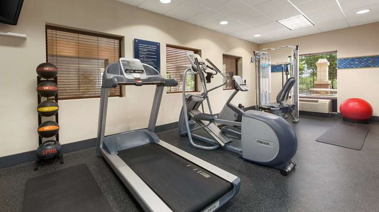 <b>Hampton Inn & Suites Manchester-Bedford Health</b>. Images powered by <a href="https://iceportal.shijigroup.com/" title="IcePortal" target="_blank">IcePortal</a>.
