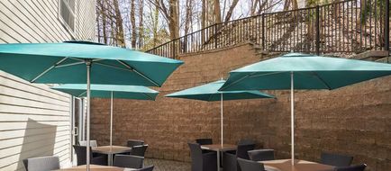 Hampton Inn & Suites Exeter Exterior