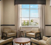 Hampton Inn & Suites Exeter Lobby