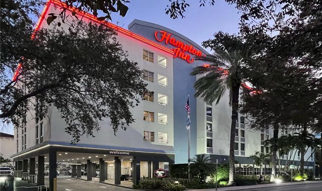 Hampton Inn Coconut Grove Coral Gables Exterior