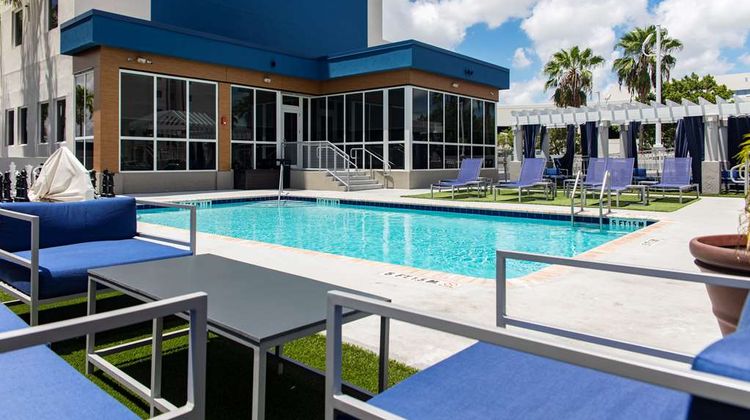 Hampton Inn & Suites Miami Airport South Pool
