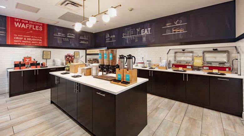 <b>Hampton Inn & Suites Miami Airport South Restaurant</b>. Images powered by <a href="https://iceportal.shijigroup.com/" title="IcePortal" target="_blank">IcePortal</a>.