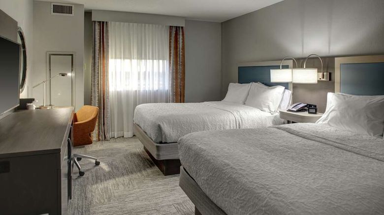 <b>Hampton Inn & Suites Miami Airport South Room</b>. Images powered by <a href="https://iceportal.shijigroup.com/" title="IcePortal" target="_blank">IcePortal</a>.