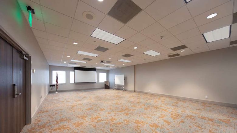 <b>Hampton Inn & Suites Miami Airport South Meeting</b>. Images powered by <a href="https://iceportal.shijigroup.com/" title="IcePortal" target="_blank">IcePortal</a>.