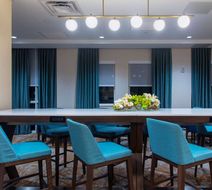 Hampton Inn & Suites Miami Airport South Lobby