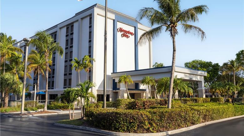 <b>Hampton Inn Miami-Airport West Exterior</b>. Images powered by <a href="https://iceportal.shijigroup.com/" title="IcePortal" target="_blank">IcePortal</a>.