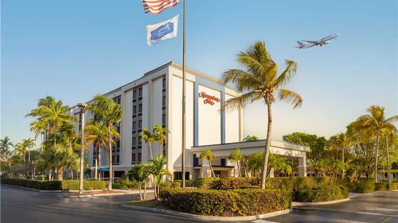 <b>Hampton Inn Miami-Airport West Exterior</b>. Images powered by <a href="https://iceportal.shijigroup.com/" title="IcePortal" target="_blank">IcePortal</a>.